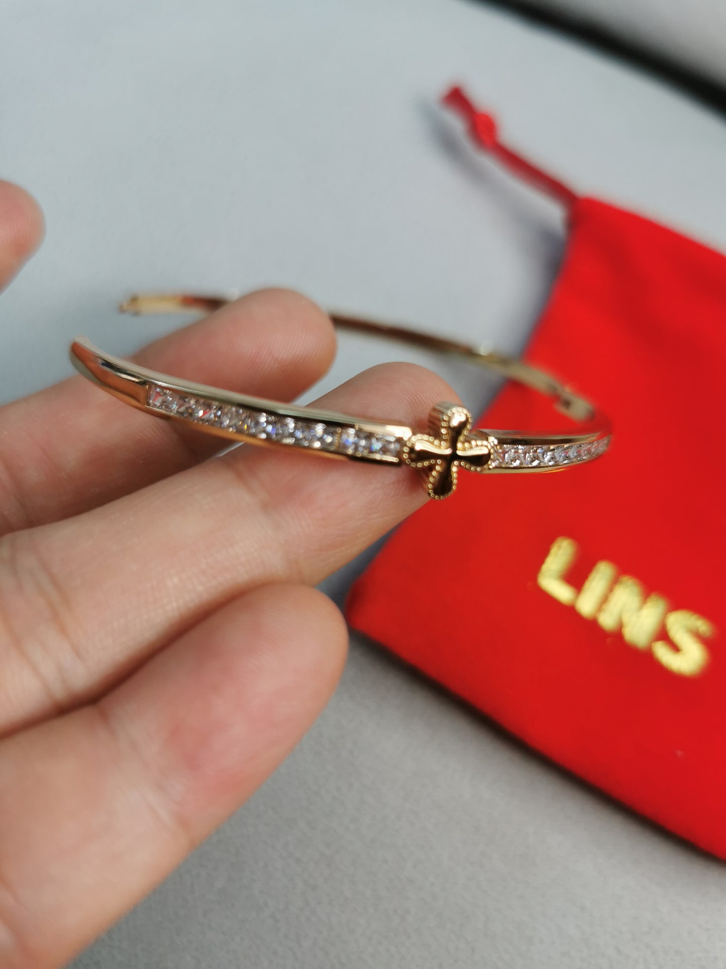Bracelet Croix Diamant / Jonc Minimaliste Cristal