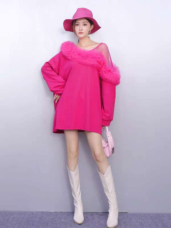 Designer 2026 Autumn New Arrival Women's T-Shirt, Off-Shoulder Top, Loose Fit, Mesh & Fuzzy Collar, Fashionable, Slimming, Versatile, Vacation