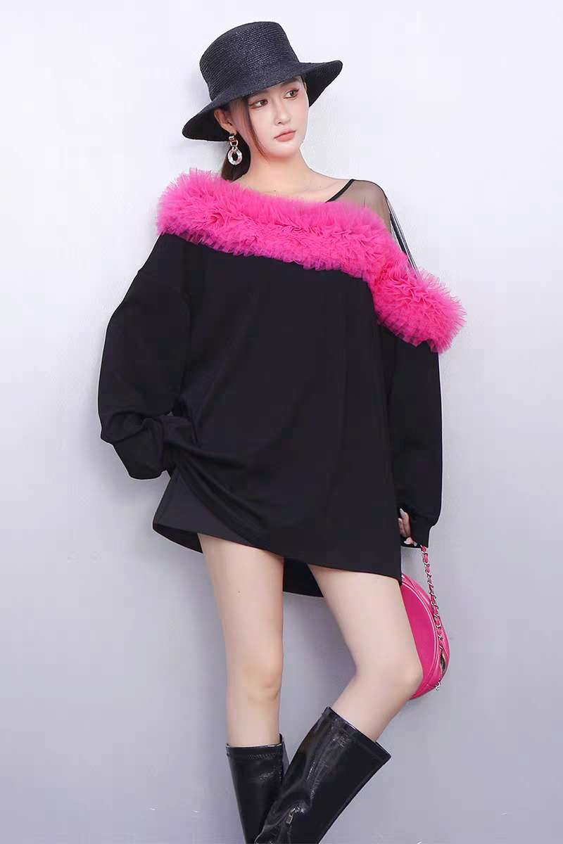 Designer 2026 Autumn New Arrival Women's T-Shirt, Off-Shoulder Top, Loose Fit, Mesh & Fuzzy Collar, Fashionable, Slimming, Versatile, Vacation