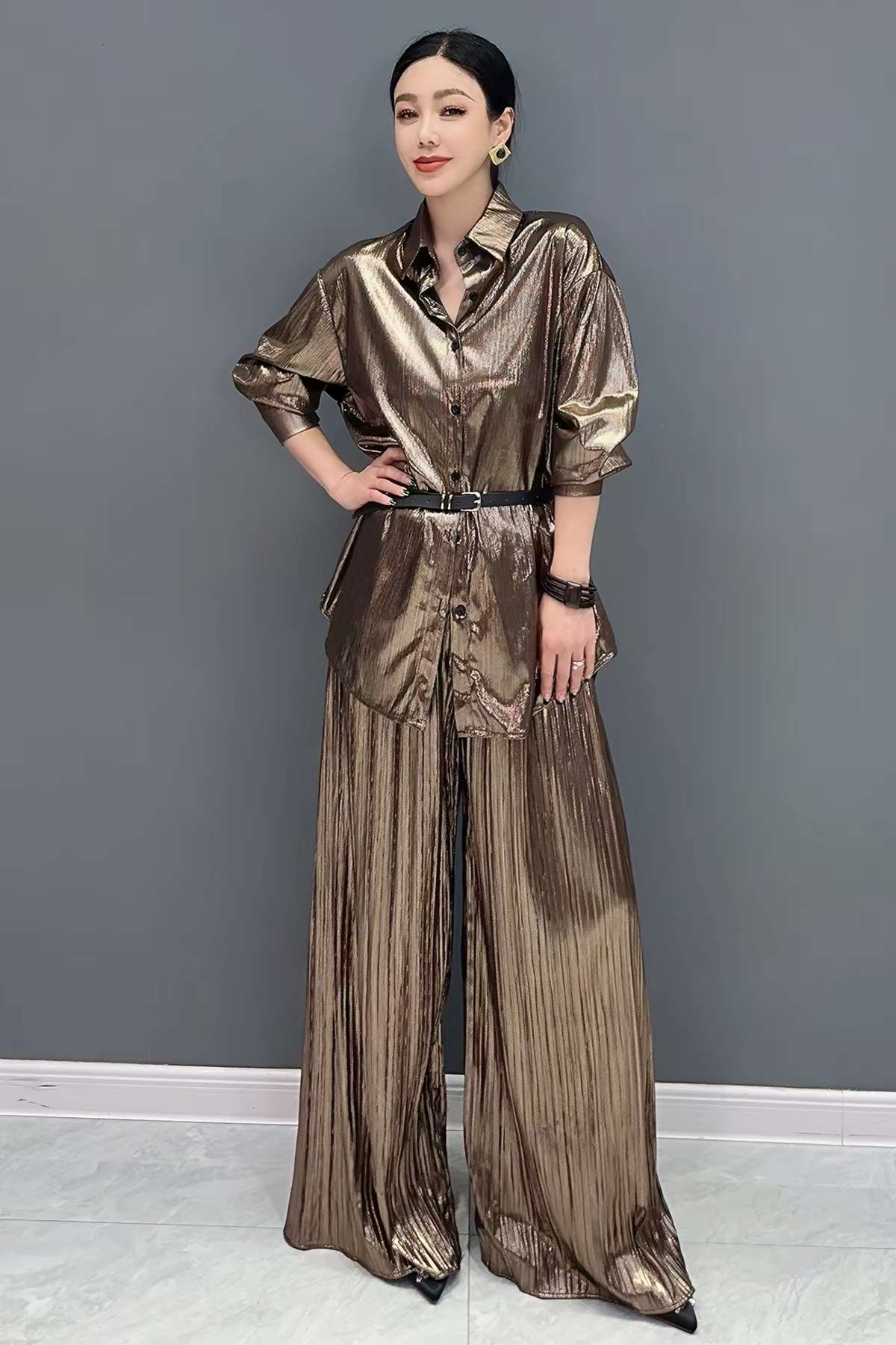 2026 Autumn New Arrival Women's Two-Piece Set, Glossy Pleated Long Shirt and Wide-Leg Trousers, Casual & Fashionable